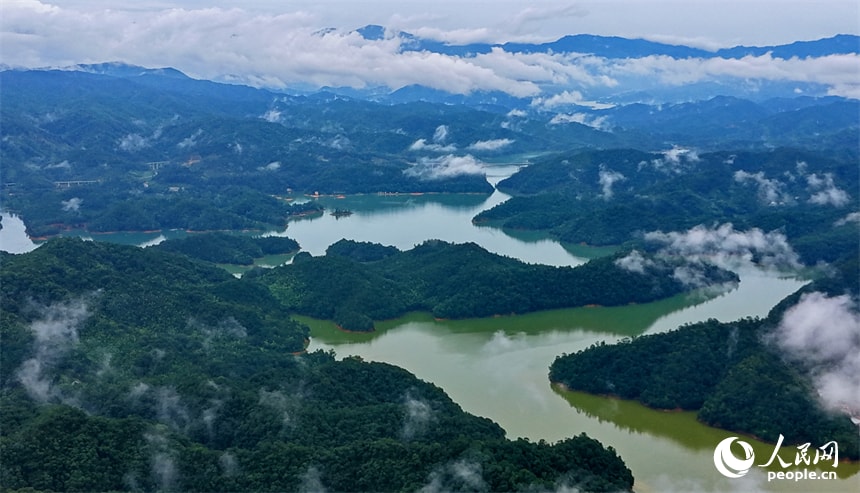 Shangyou River Reservoir Jiangxi (photo 4 of 4)