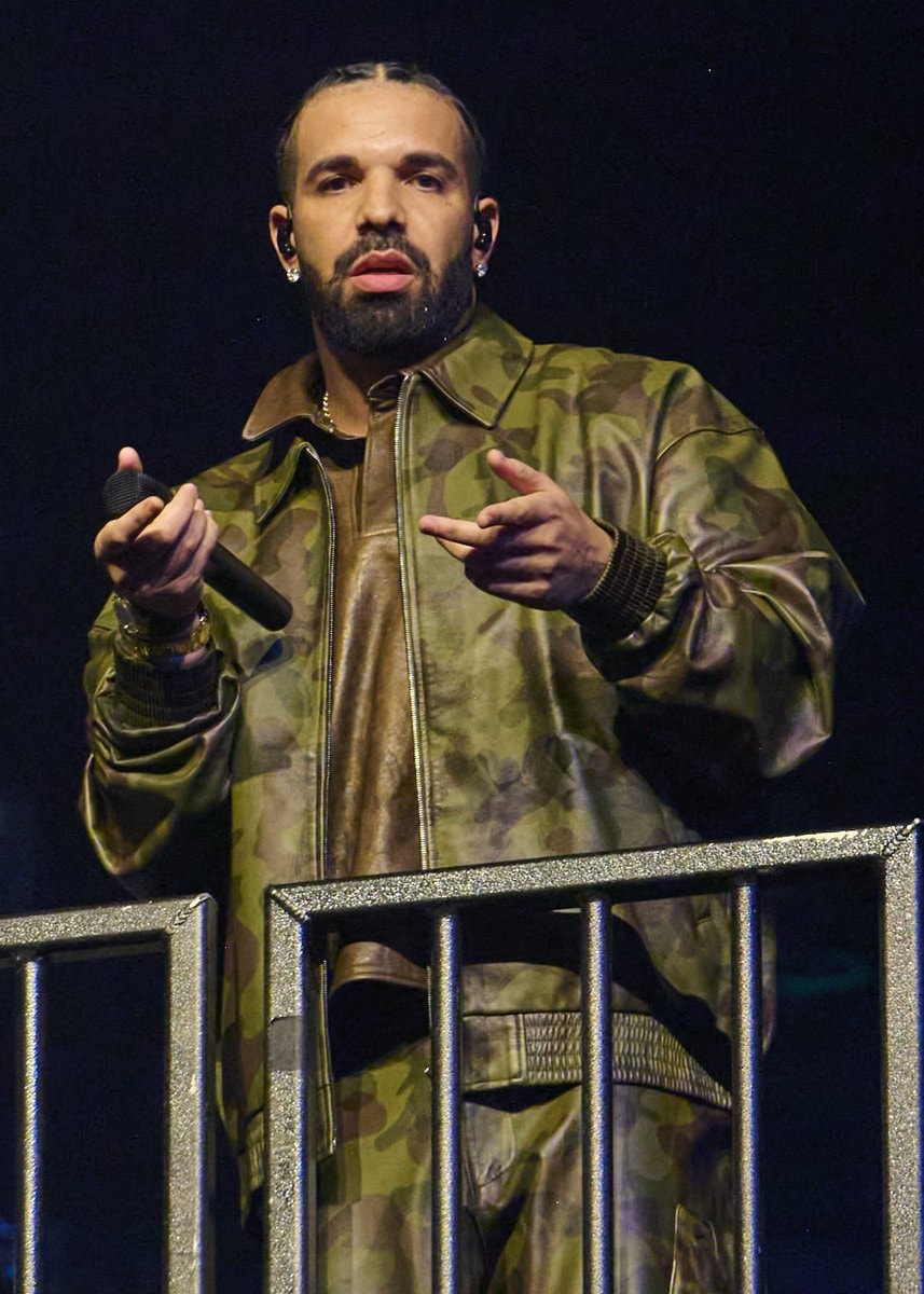 Drake top artist Spotify Apple Music