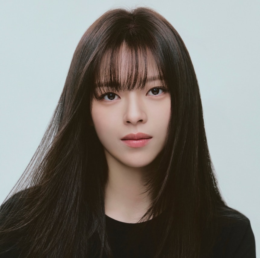 Yu Jeongyeon new profile photos