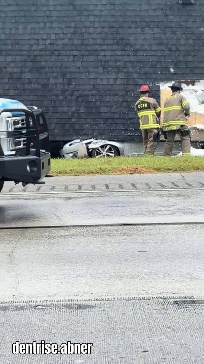 House falls on car I-20 Georgia crash