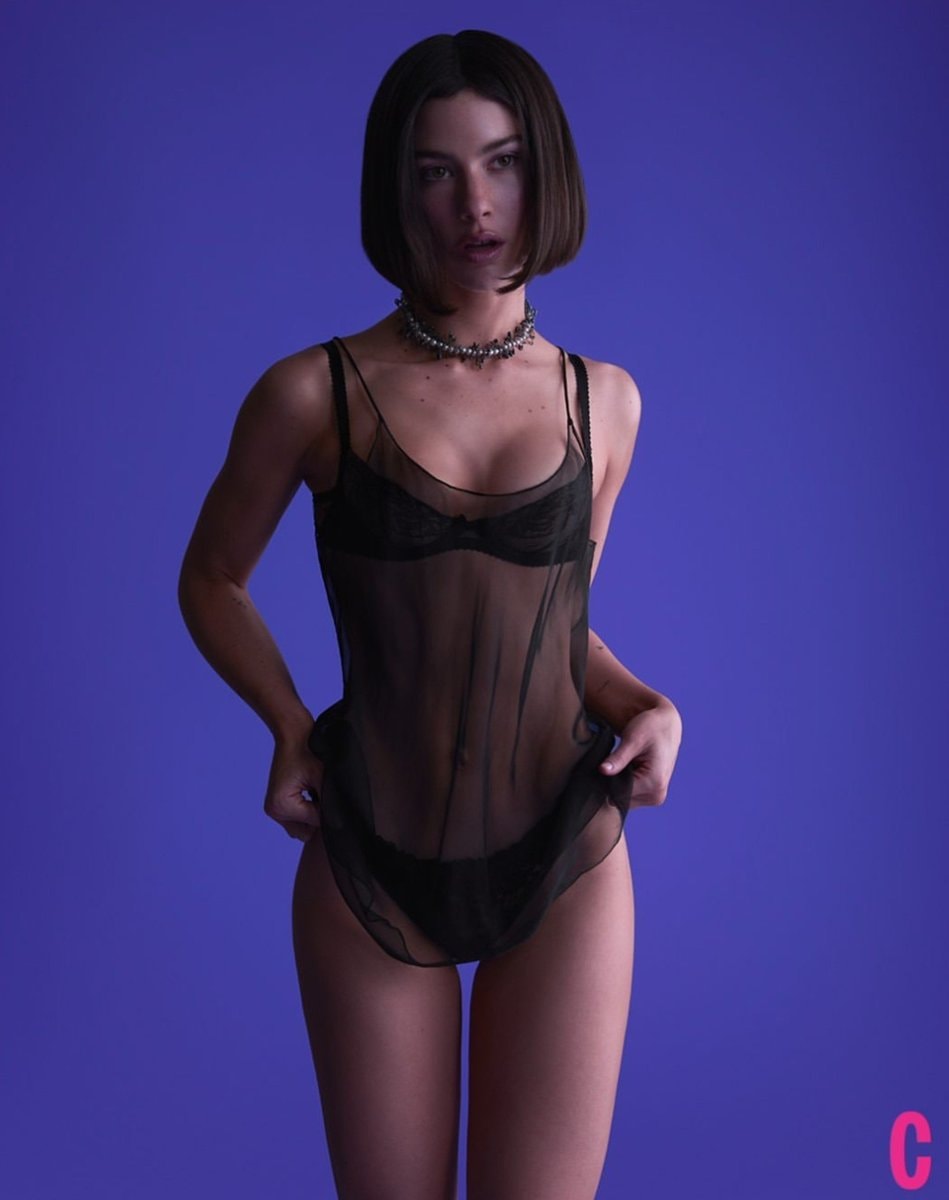 Gracie Abrams modern pop (photo 2 of 3)