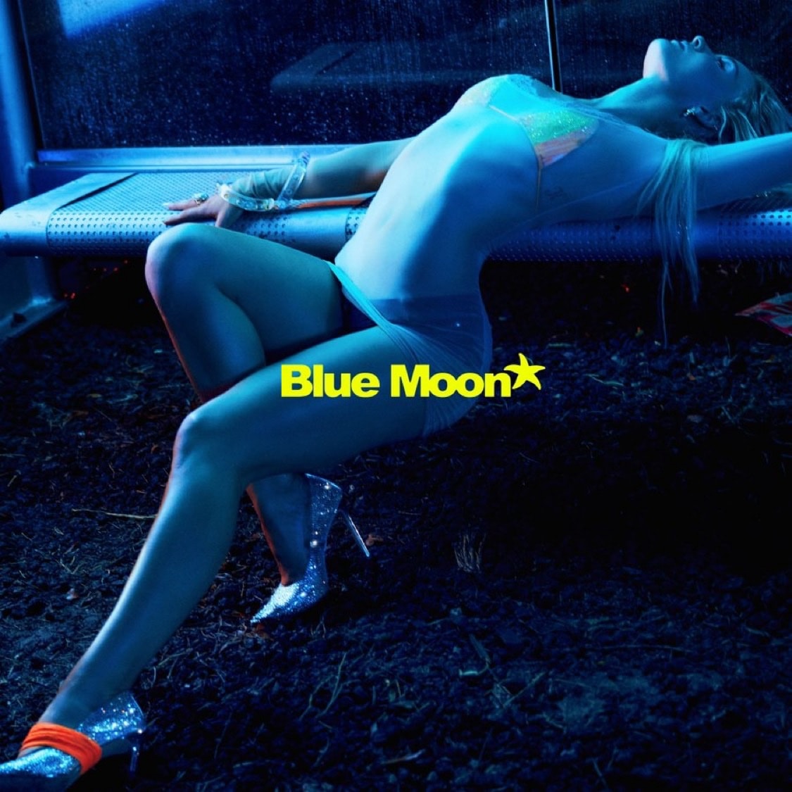 Zara Larsson Blue Moon music video