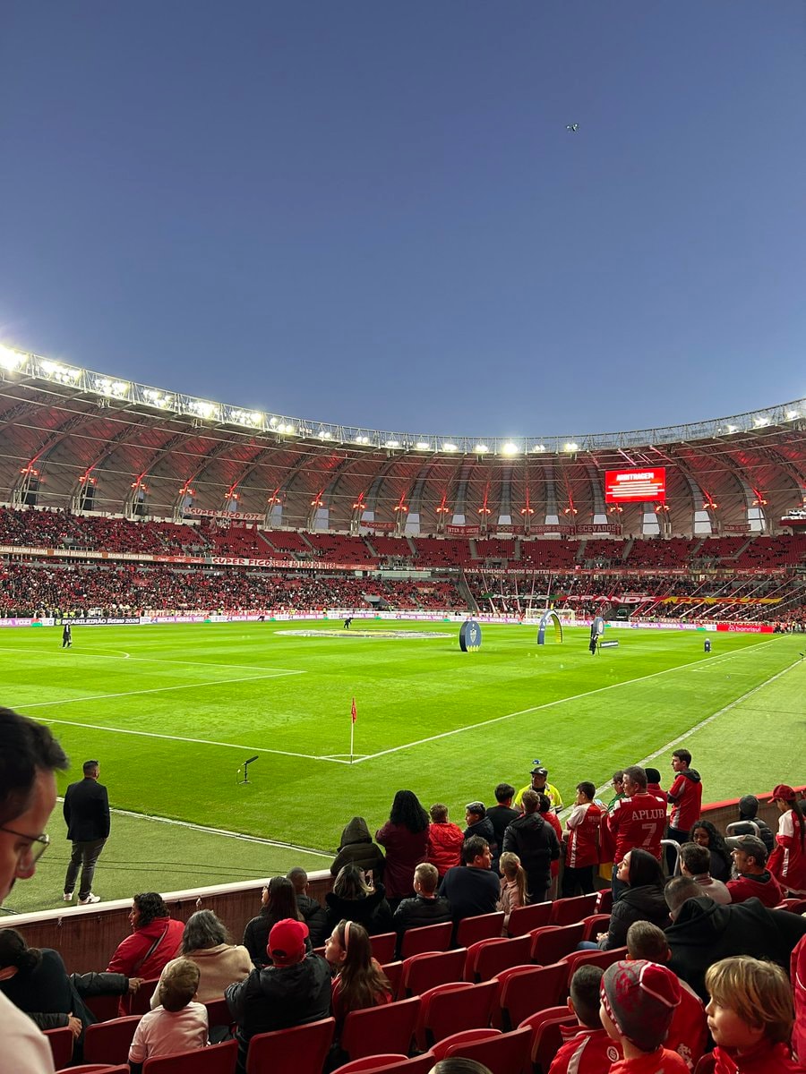 INTER & GRÊMIO match atmosphere