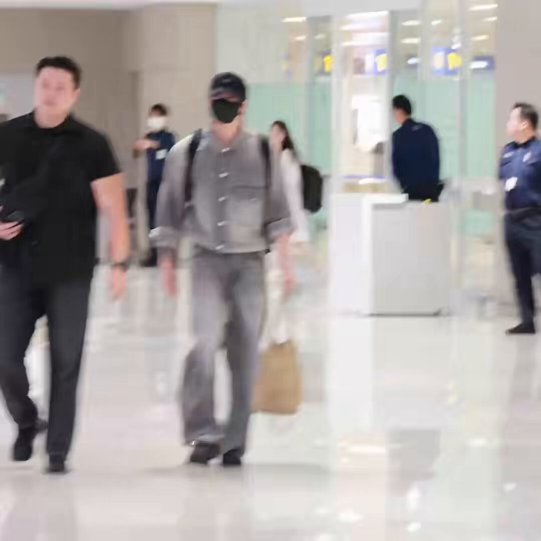 Jungkook arrival South Korea