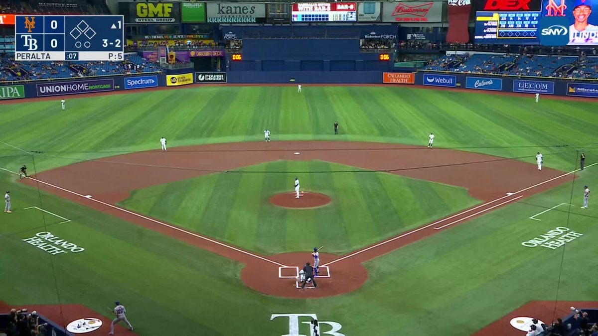 Francisco Lindor leadoff HR for the Mets