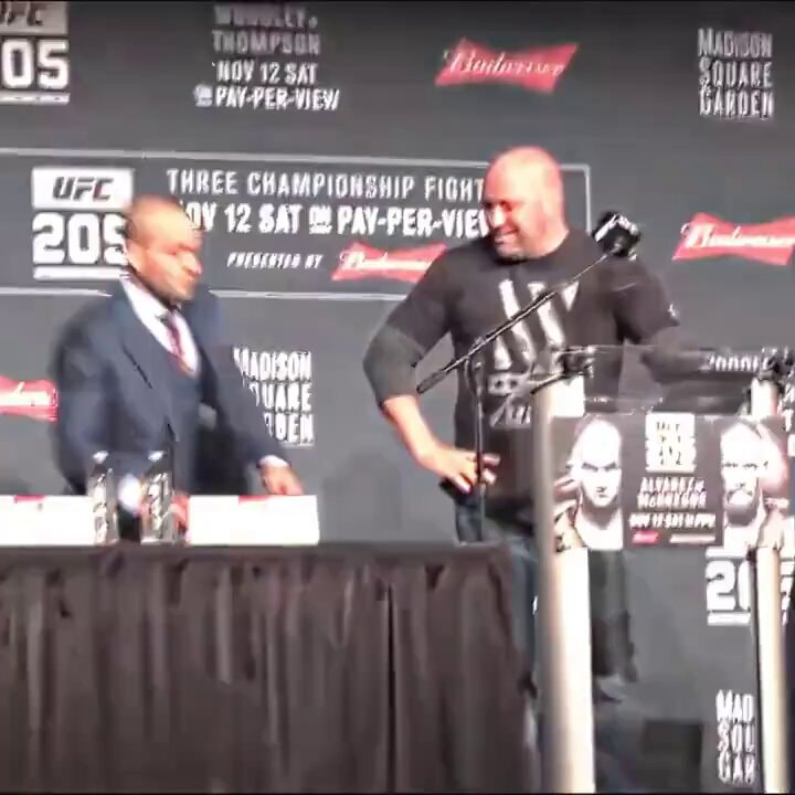 Conor McGregor Eddie Alvarez face-off UFC 205