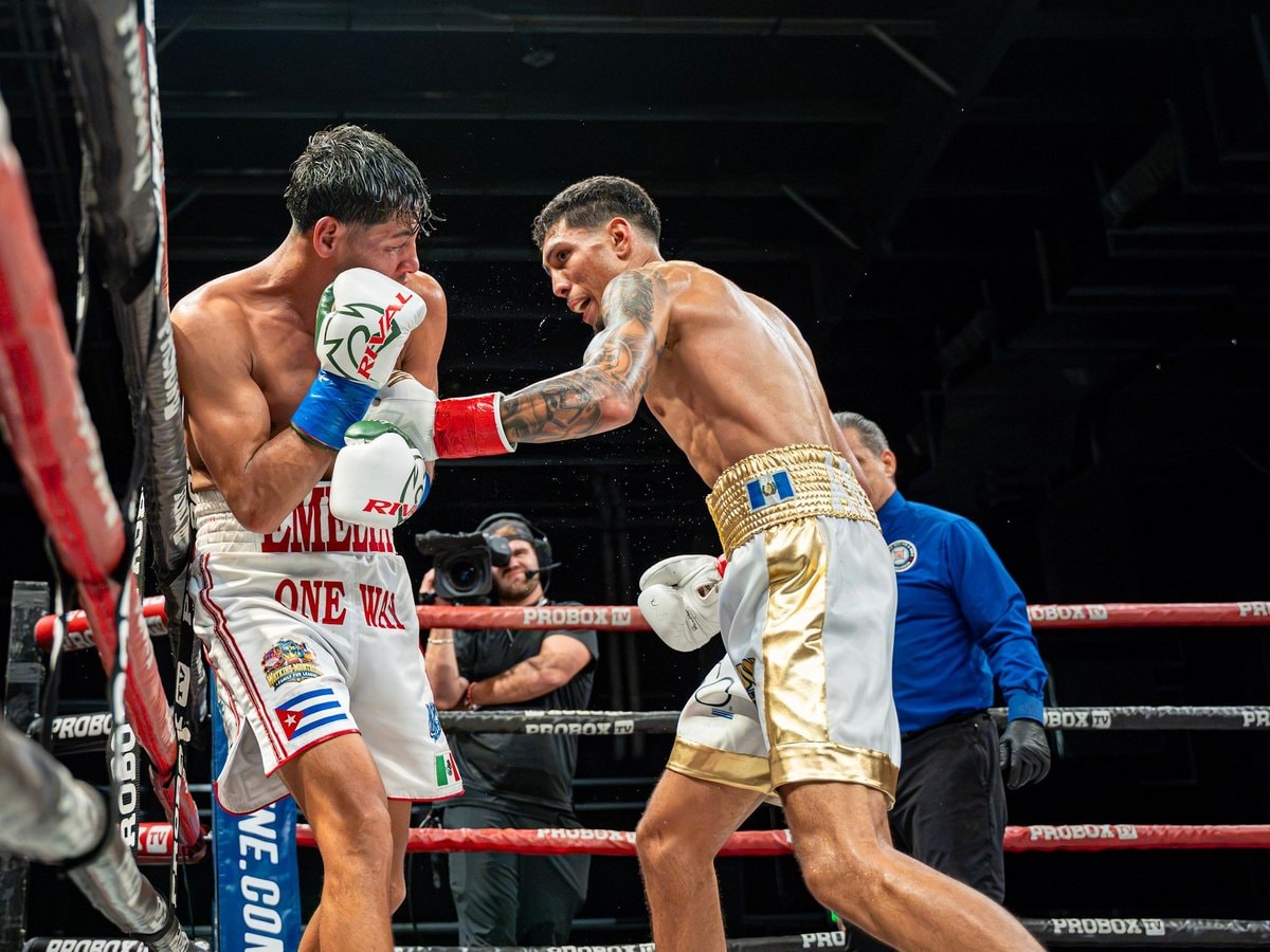 Kevin Anton retains title (photo 2 of 4)