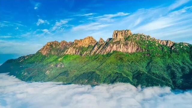 Lingshan Scenic Area Shangrao Jiangxi (photo 2 of 4)