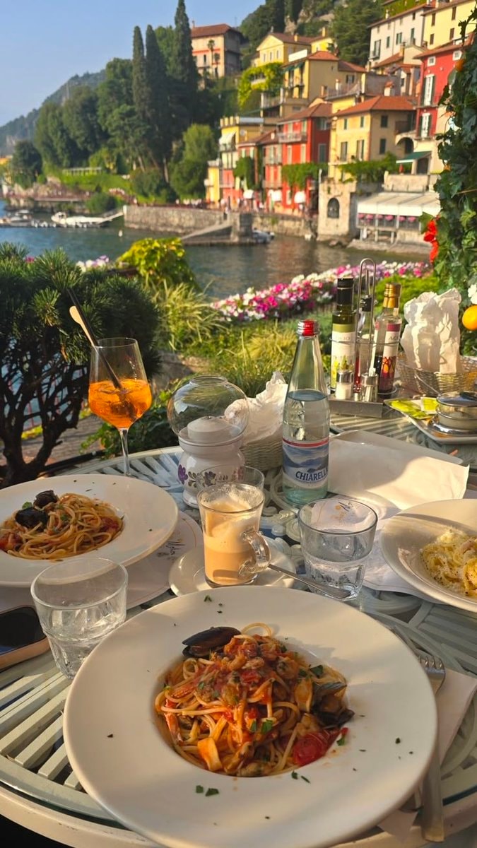 Lake Como Italy (photo 3 of 4)