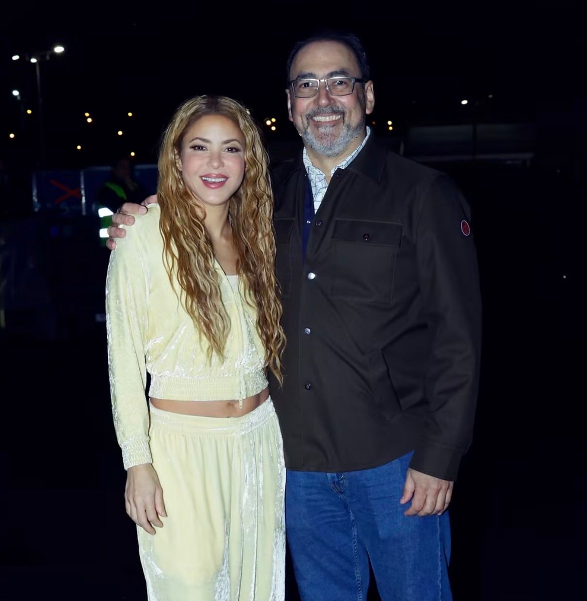 Shakira and Sergio Díaz-Granados (photo 2 of 2) Shakira and Sergio Díaz-Granados (photo 2 of 2)