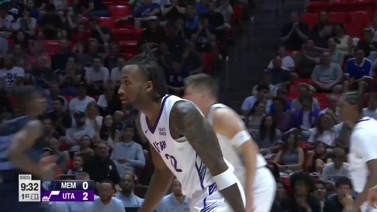 Darryn Peterson Cam Boozer exchange buckets