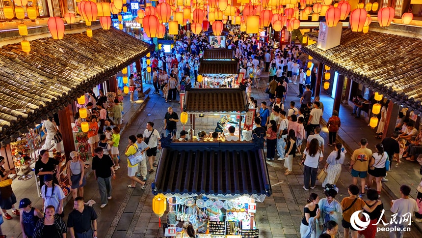 Jiangnan Songcheng night market (photo 2 of 4)