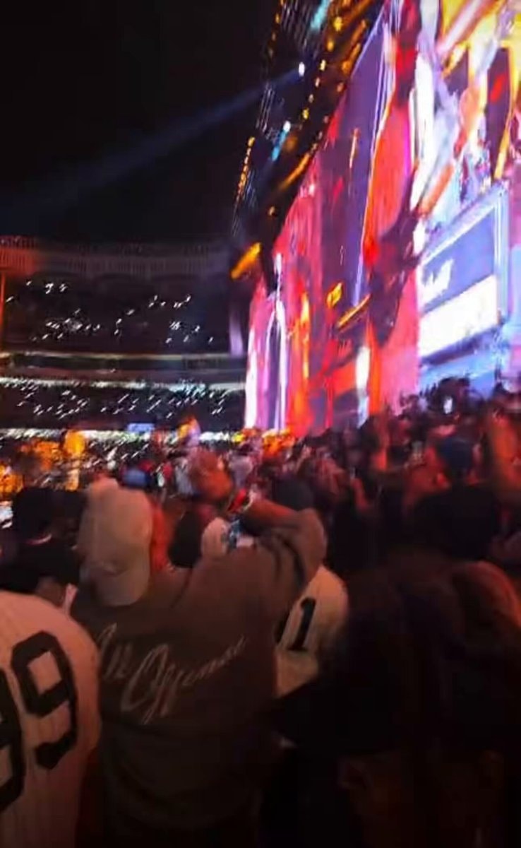 Jay-Z Rihanna Run This Town Yankee Stadium