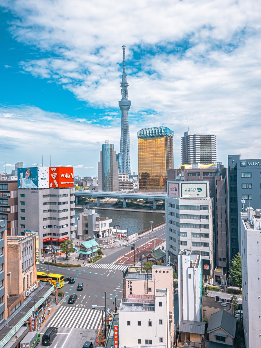 tokyo japan skyline with skytree