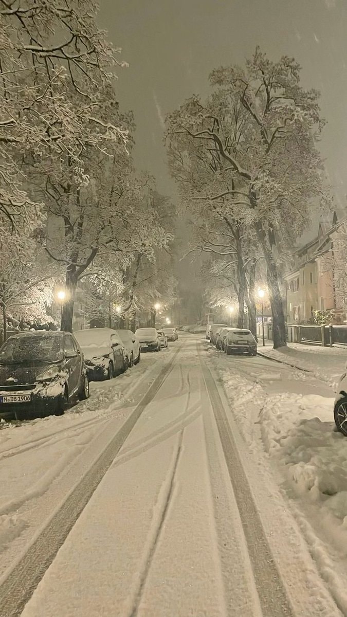 bicycle on snow street (photo 4 of 4)
