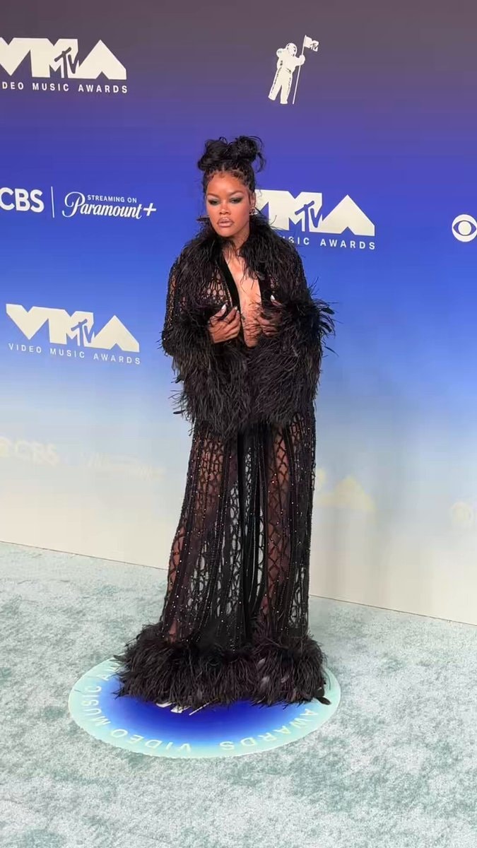 Teyana Taylor VMAs red carpet