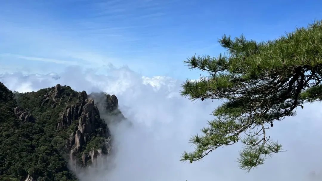 Jiangxi mountains sea of clouds (photo 2 of 4)