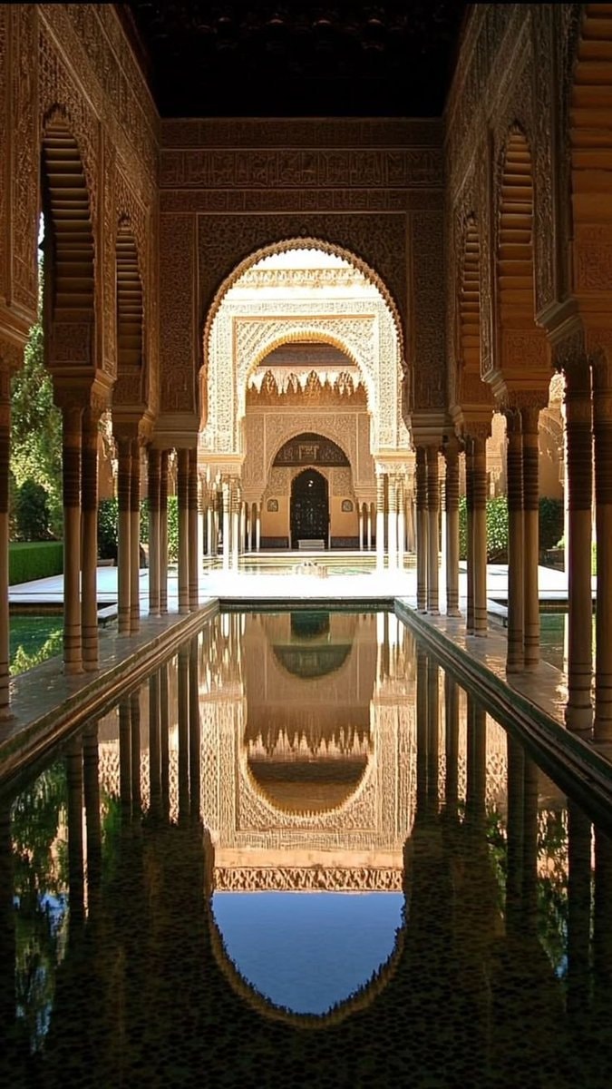 Andalusia carved arches and columns (photo 2 of 4)