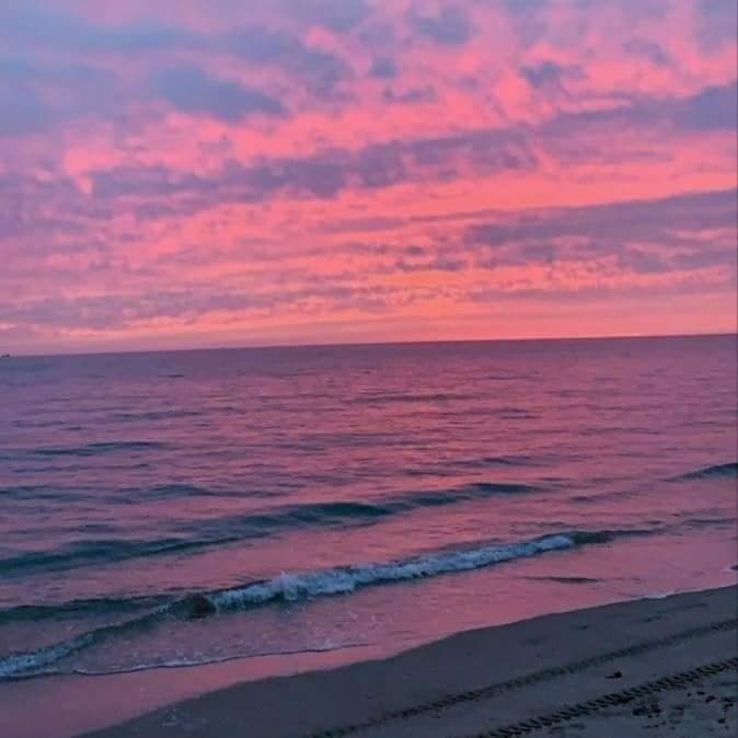Pink sky sunset beach (photo 2 of 2)