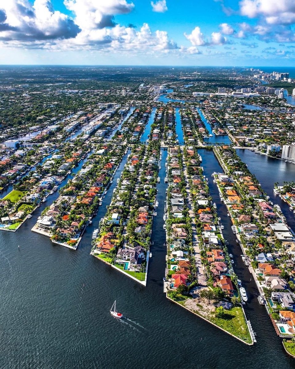 Fort Lauderdale Florida aerial (photo 1 of 4) Fort Lauderdale Florida aerial (photo 1 of 4)