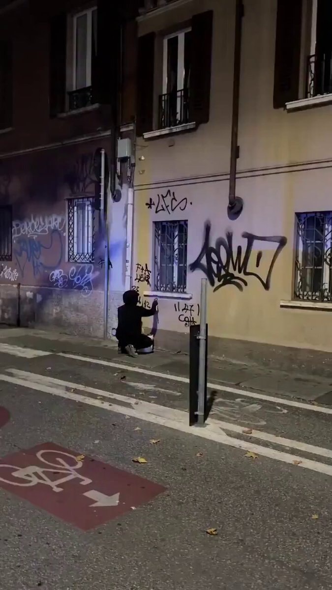Ghost Pitùr anonymous Italy artist