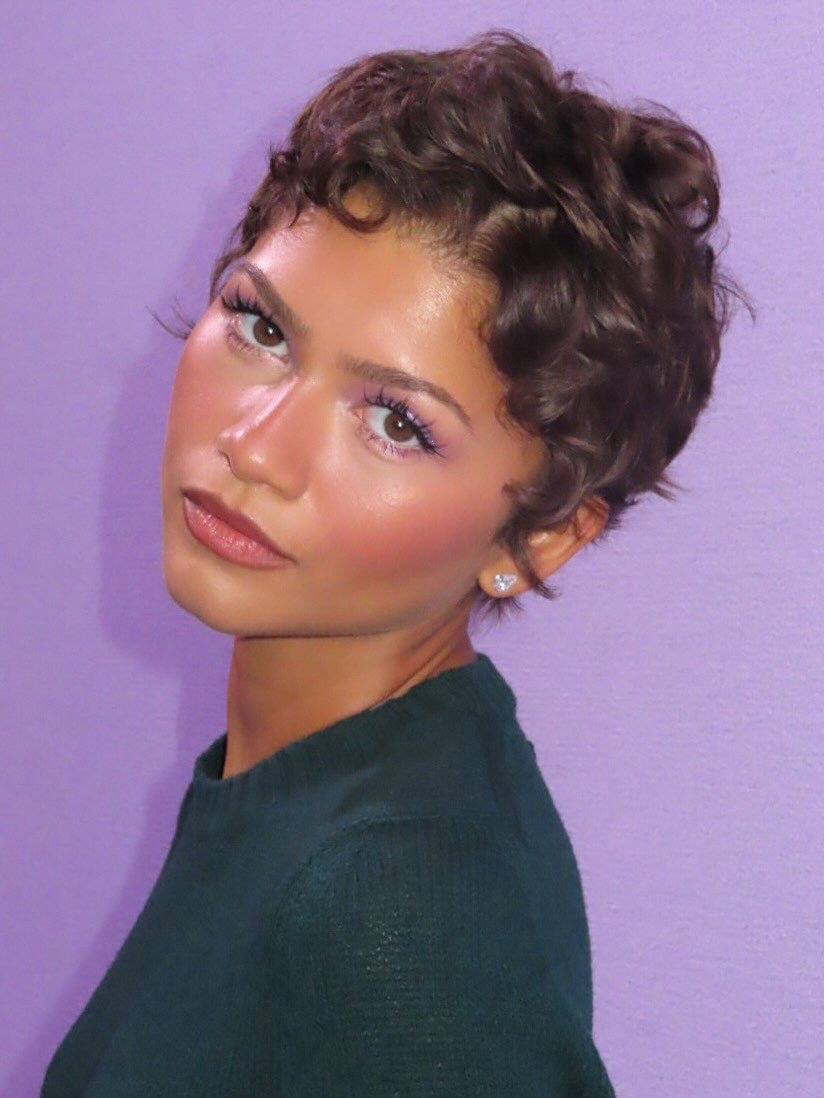 Zendaya new photos (photo 2 of 2)