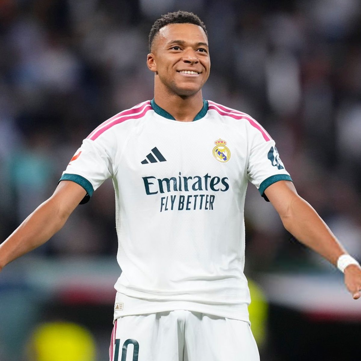 Raphinha vs Kylian Mbappé stats Raphinha vs Kylian Mbappé stats