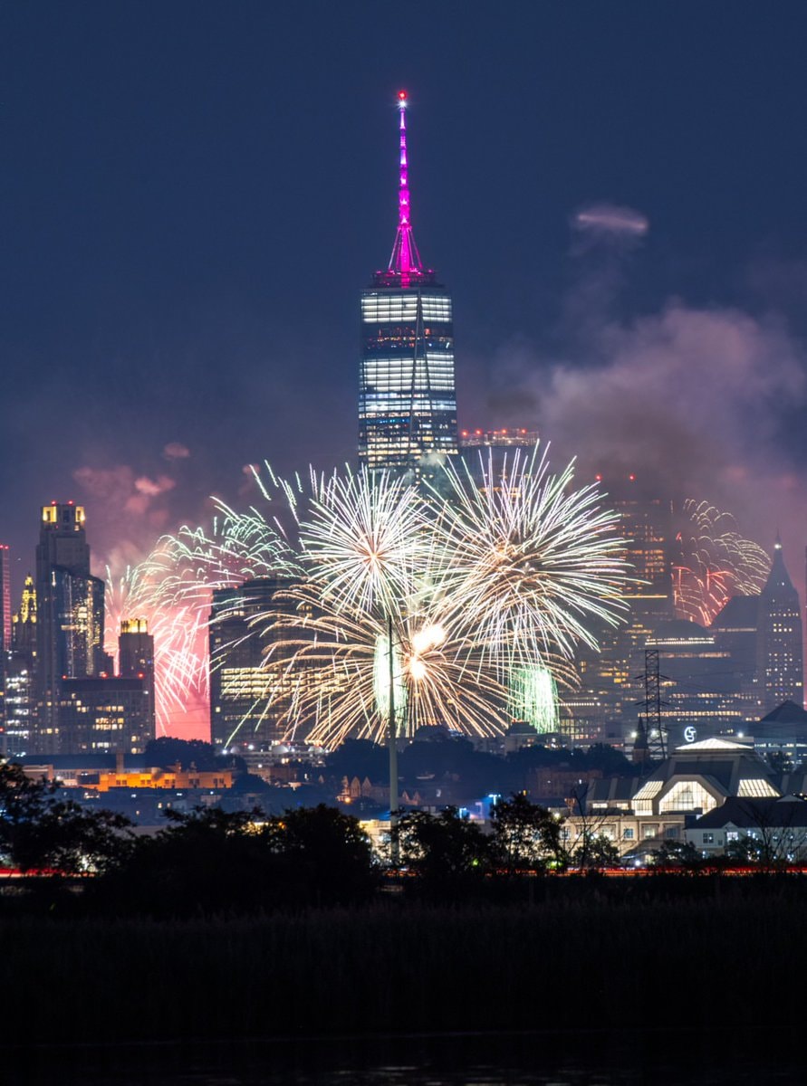 4th of July fireworks NYC (photo 2 of 4)