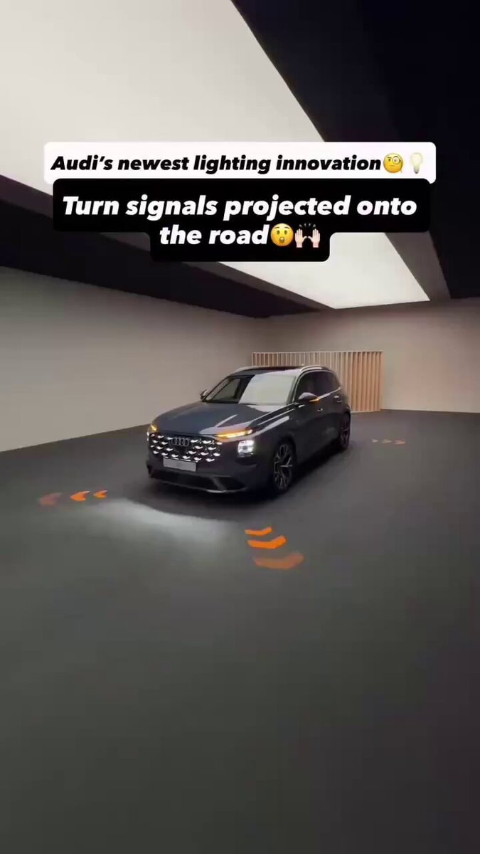 Audi Q7 projected turn signals