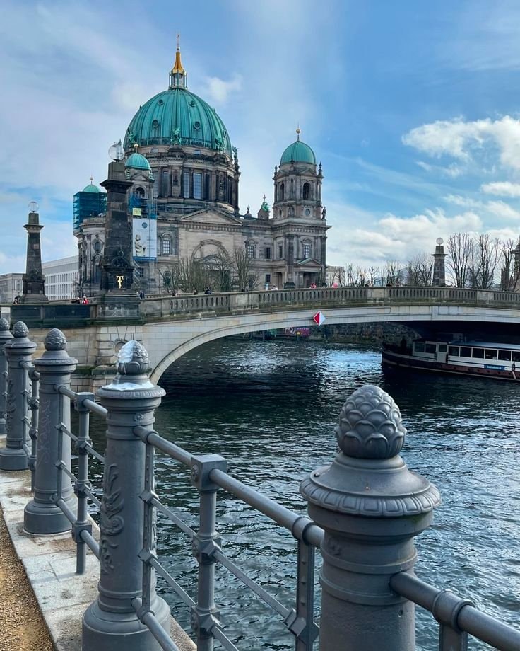 Berlin Germany cityscape (photo 2 of 4)