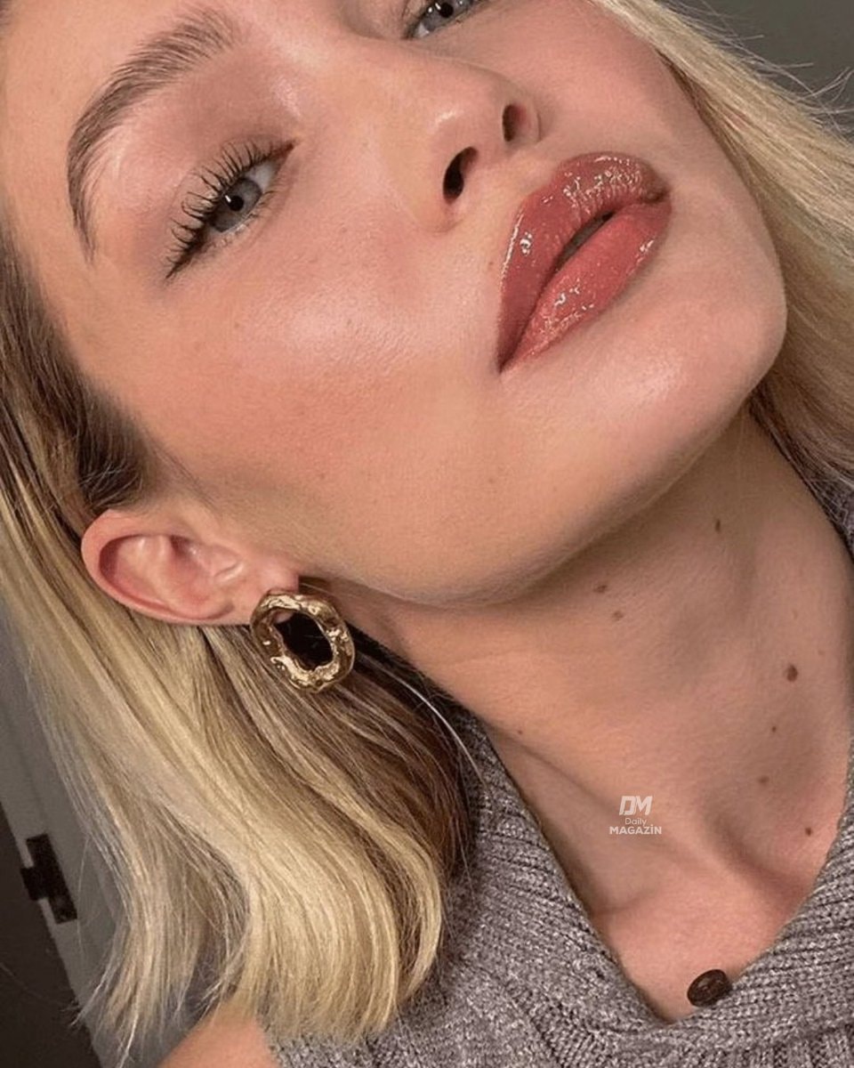 Gigi Hadid natural beauty photo