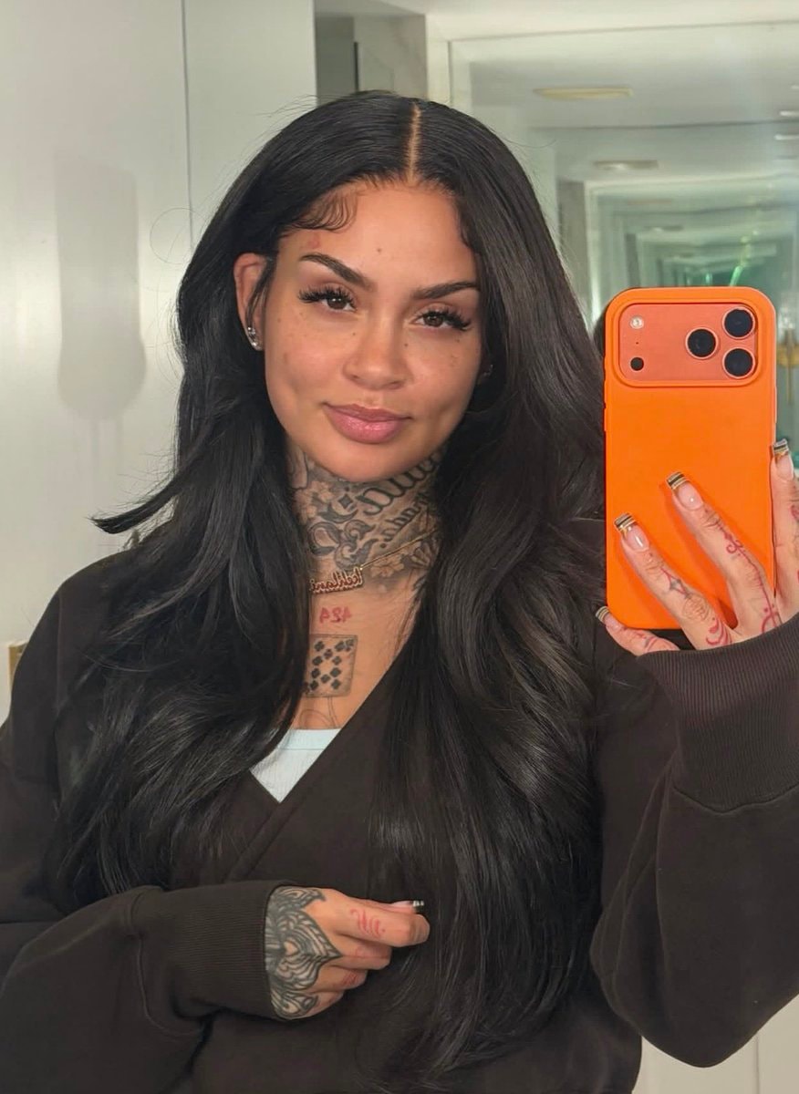Kehlani selfies