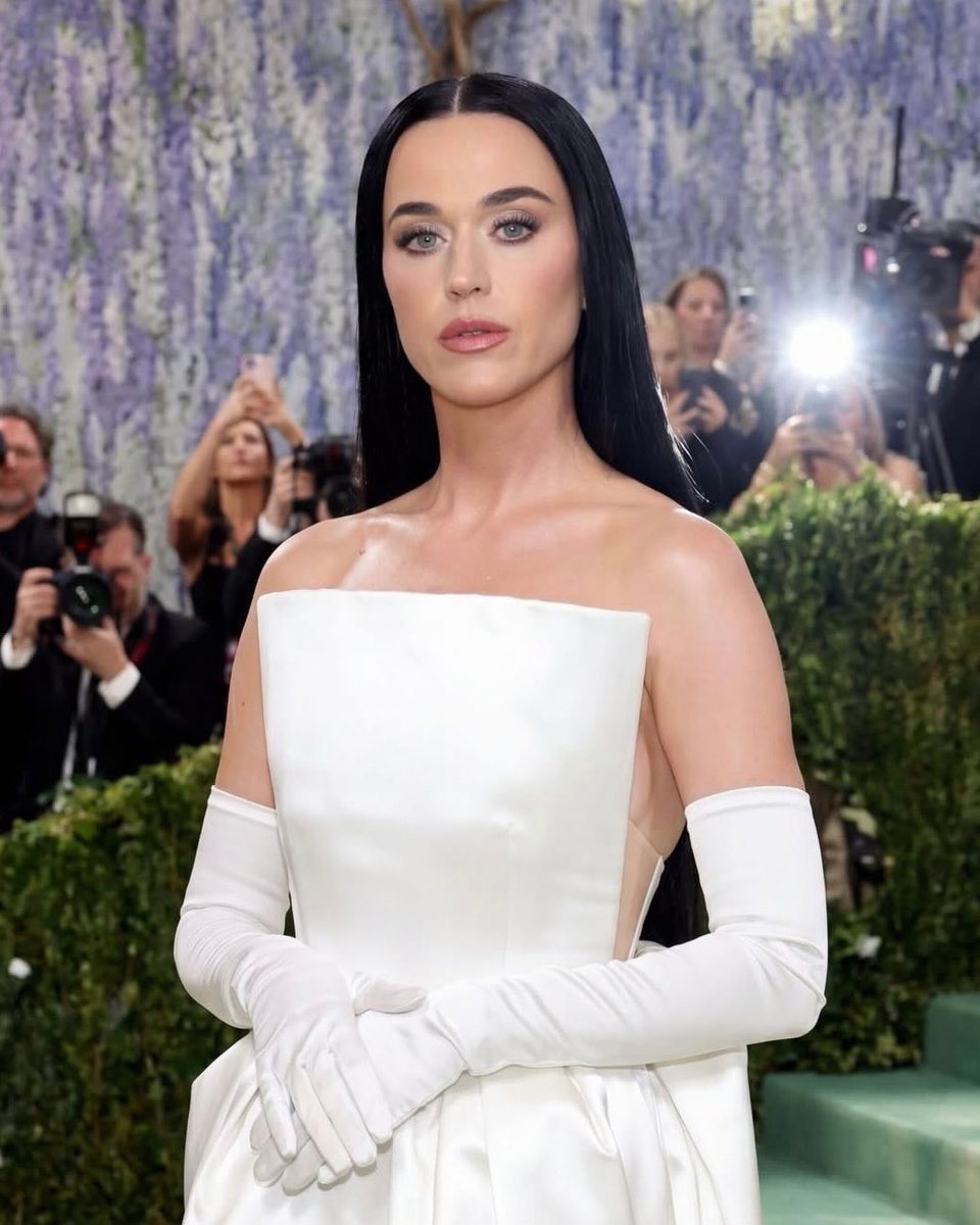 Katy Perry 42nd birthday (photo 2 of 2)