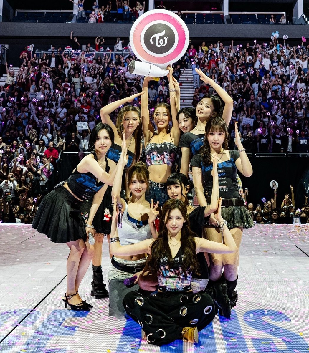 JIHYO TWICE break announcement (photo 2 of 2)
