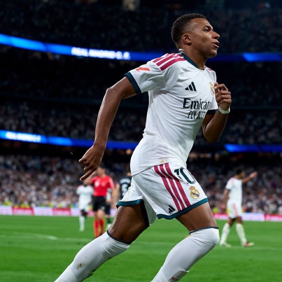Kylian Mbappé Ballon d'Or contention (photo 1 of 2)