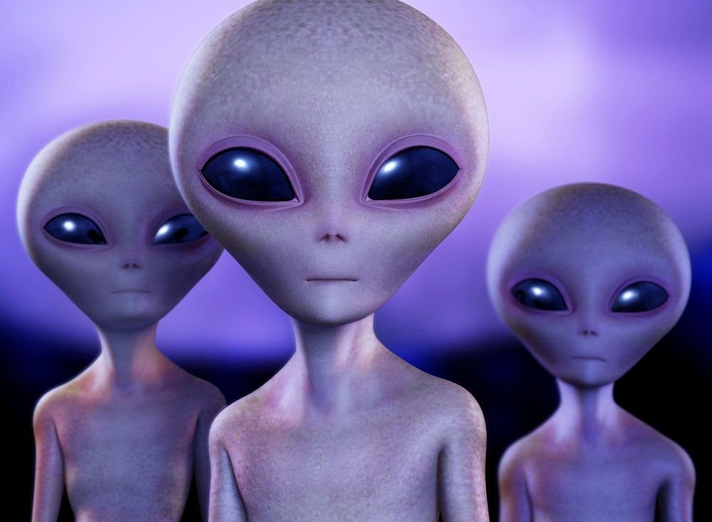 aliens visiting Earth (photo 2 of 2)