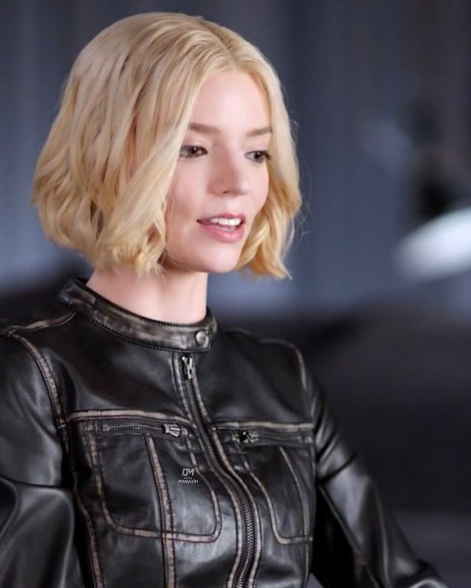 Anya Taylor-Joy DM Magasin (photo 2 of 2)