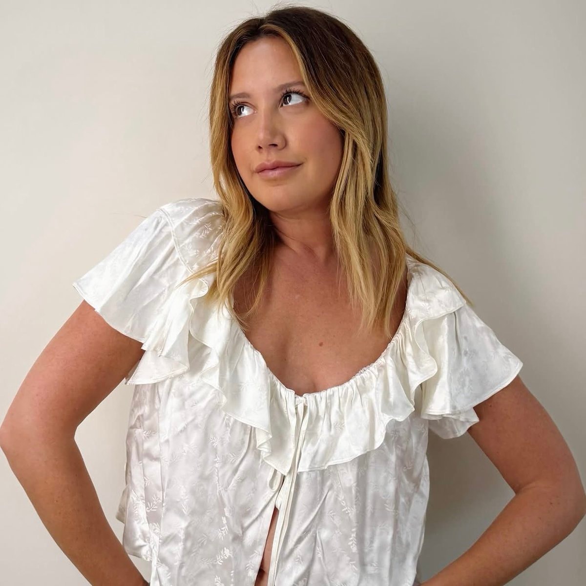 Ashley Tisdale Toxic Moms Netflix (photo 1 of 2)