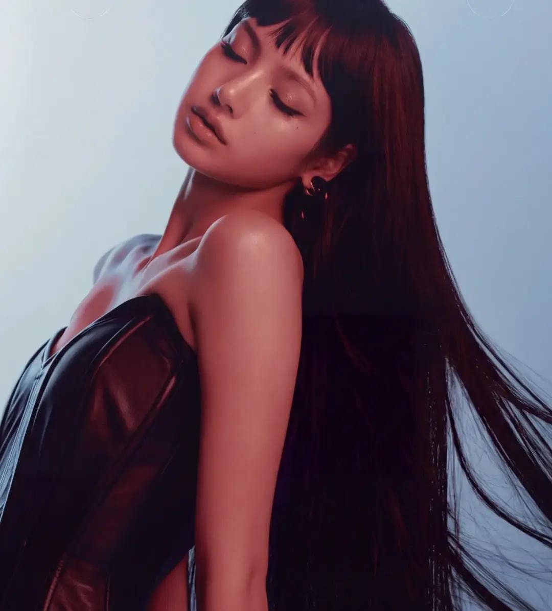 Lisa first female K-pop soloist Spotify