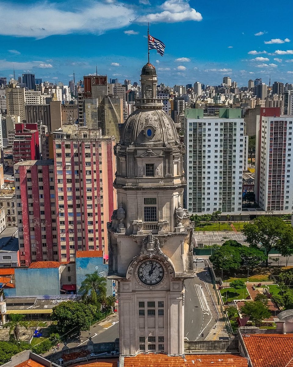 Sao Paulo Brazil clock tower (photo 2 of 2)