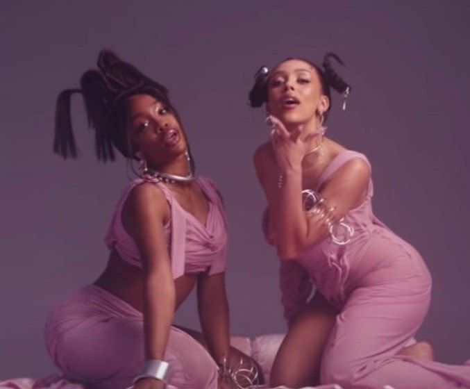 Doja Cat and SZA Kiss Me More Spotify milestone (photo 2 of 2)