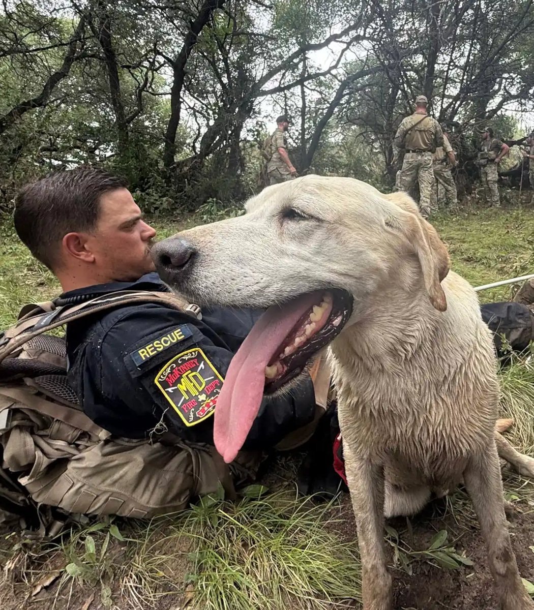 Canyon wins 2026 ASPCA Dog of the Year (photo 4 of 4)