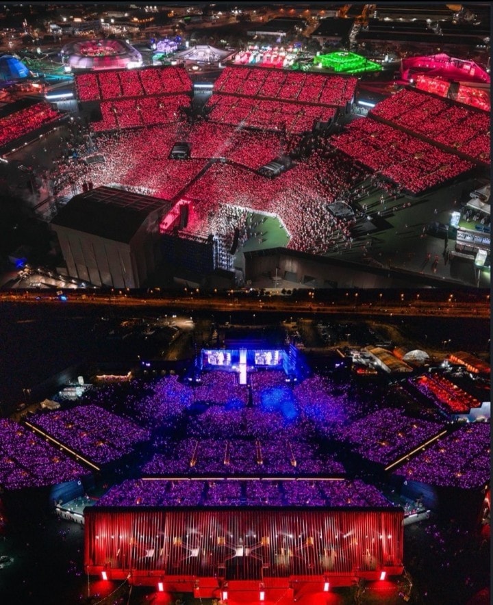 Shakira Madrid concert photos (photo 2 of 2)