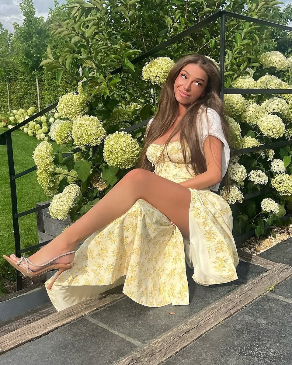 Mimi Keene (photo 2 of 2)