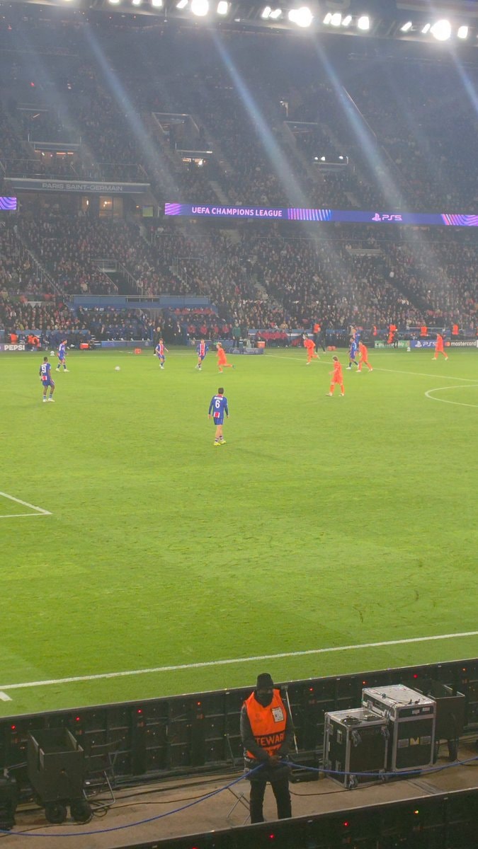 PARIS SAINT-GERMAIN UEFA CHAMPIONS LEAGUE