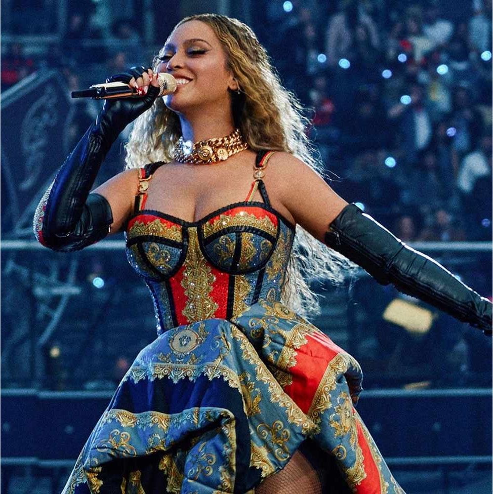 Beyoncé Pollstar France Focus Top Touring Artists (photo 2 of 2)