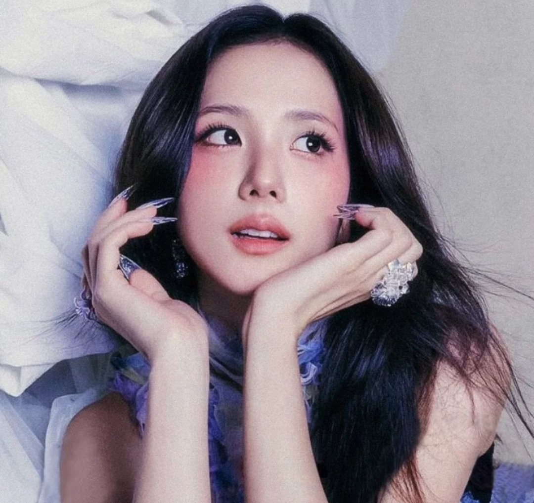 Jisoo Click release (photo 1 of 2)