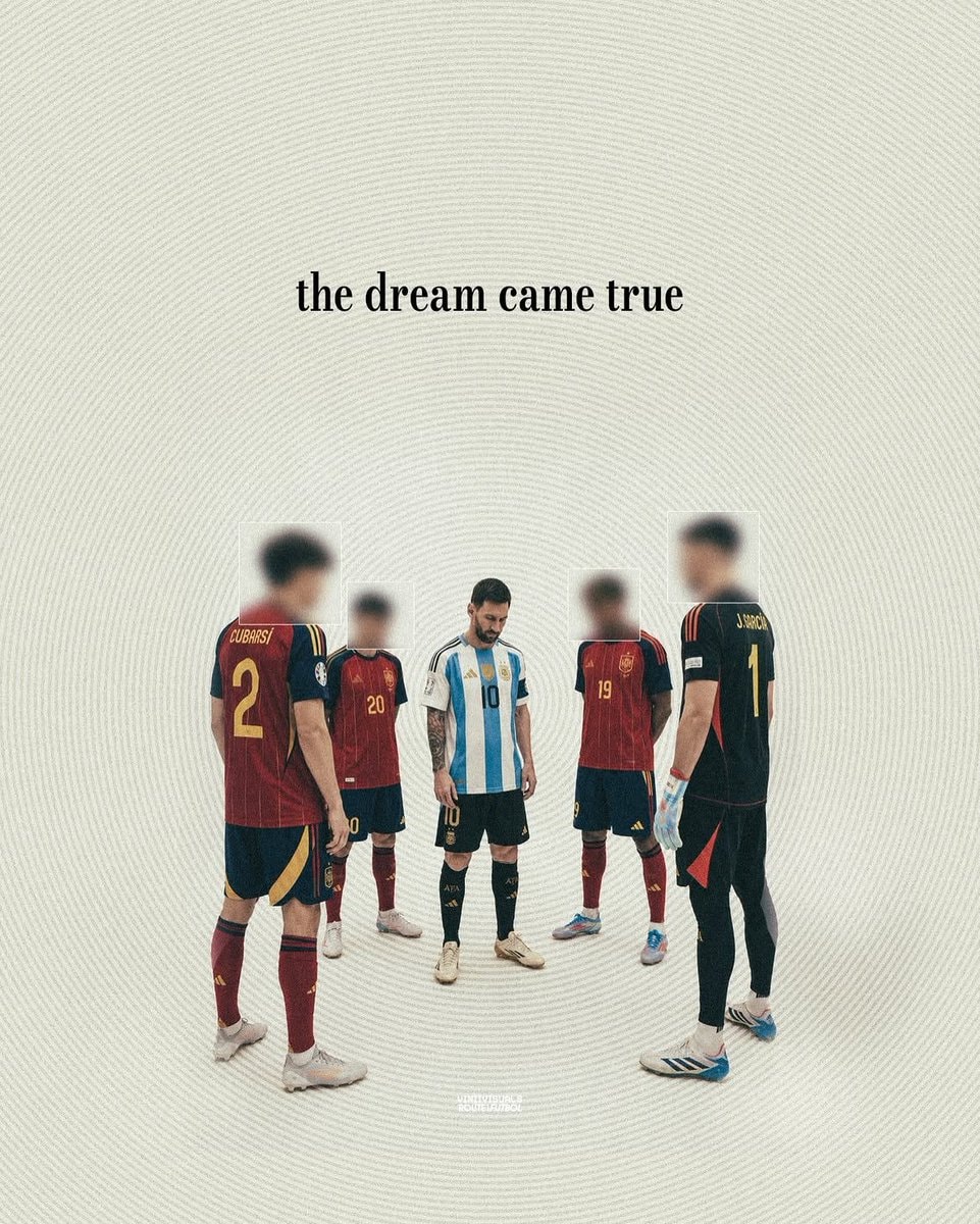 Lionel Messi with four boys (photo 2 of 2)