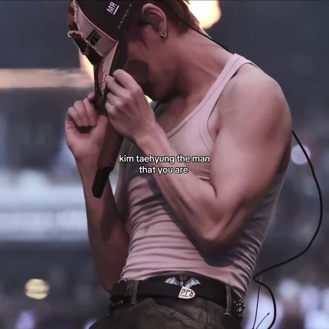 Kim Taehyung performance stage edit