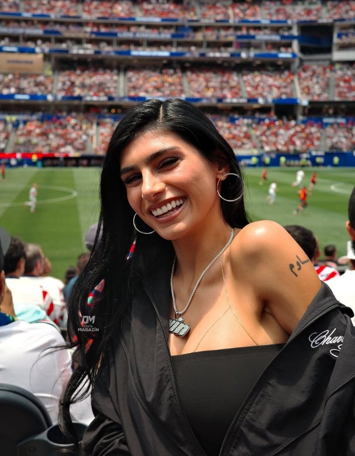 Mia Khalifa World Cup photos (photo 1 of 2)